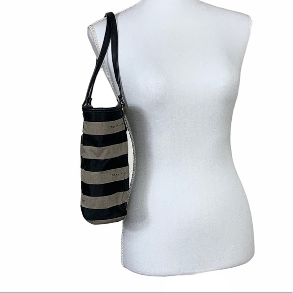 Tommy Hilfiger Medium Satchel - Picture 4 of 10